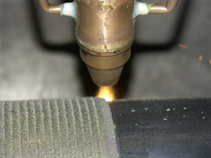 激光表面热处理技术包含激光淬火（相变硬化）、激光熔凝